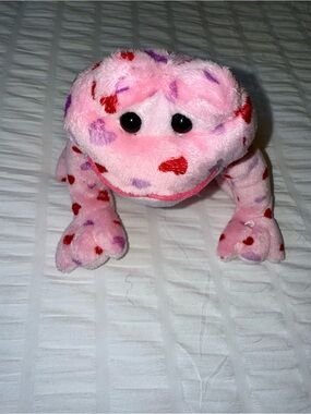 Webkinz Plush Pink Heart Frog Stuffed Animal Toy GANZ